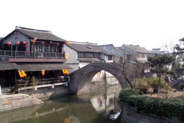 3种少水植物，水量一大，它就黄叶，你知道是什么吗？游戏画面