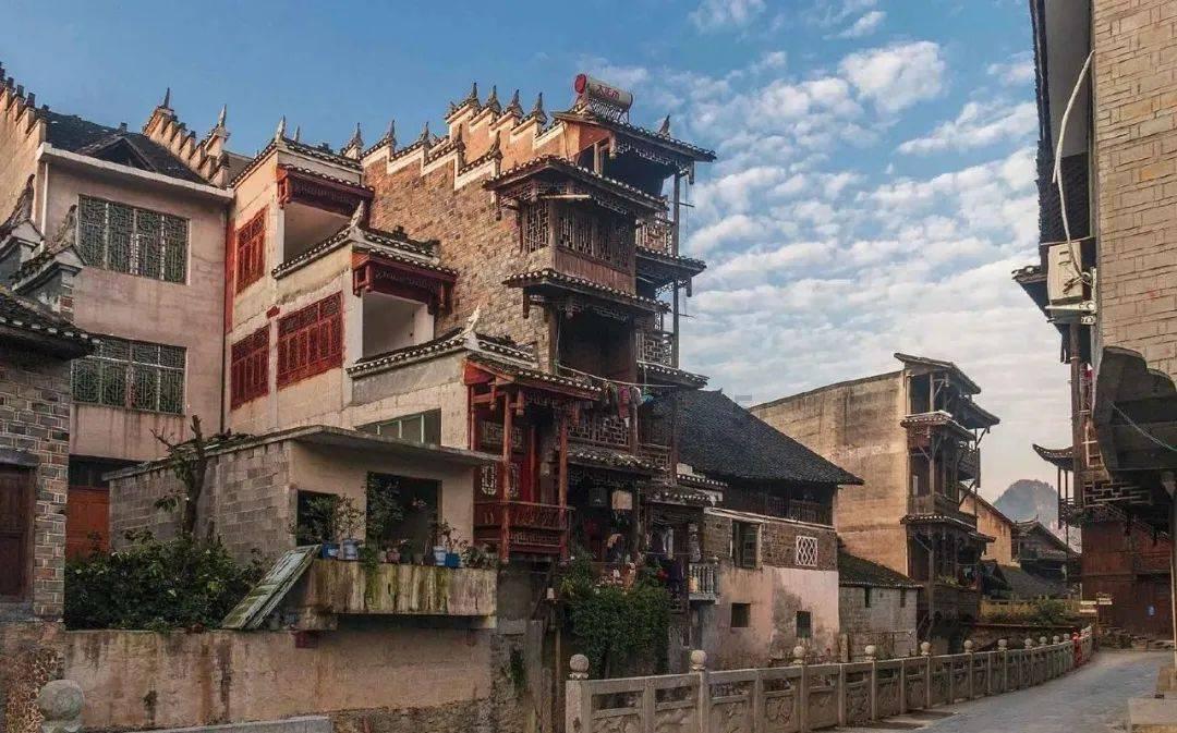天立国际控股(01773.HK)1月25日耗资147.7万港元回购50万股